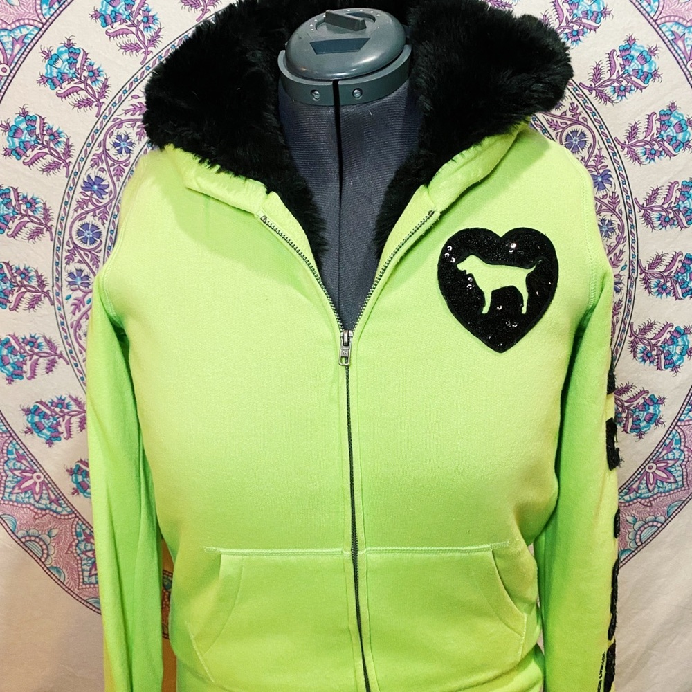 Victoria Secret Pink winter jacket !